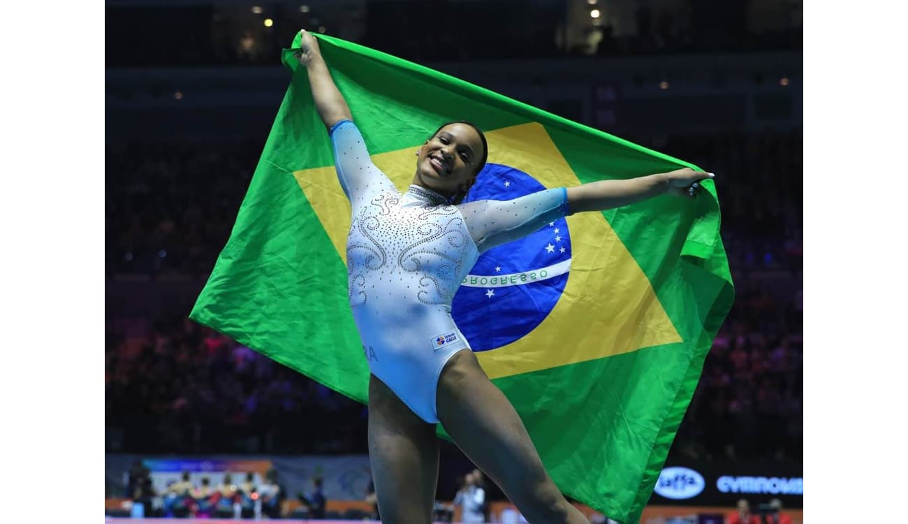 Novo solo de Rebeca Andrade tem Beyoncé, Anitta e trecho de Baile de Favela