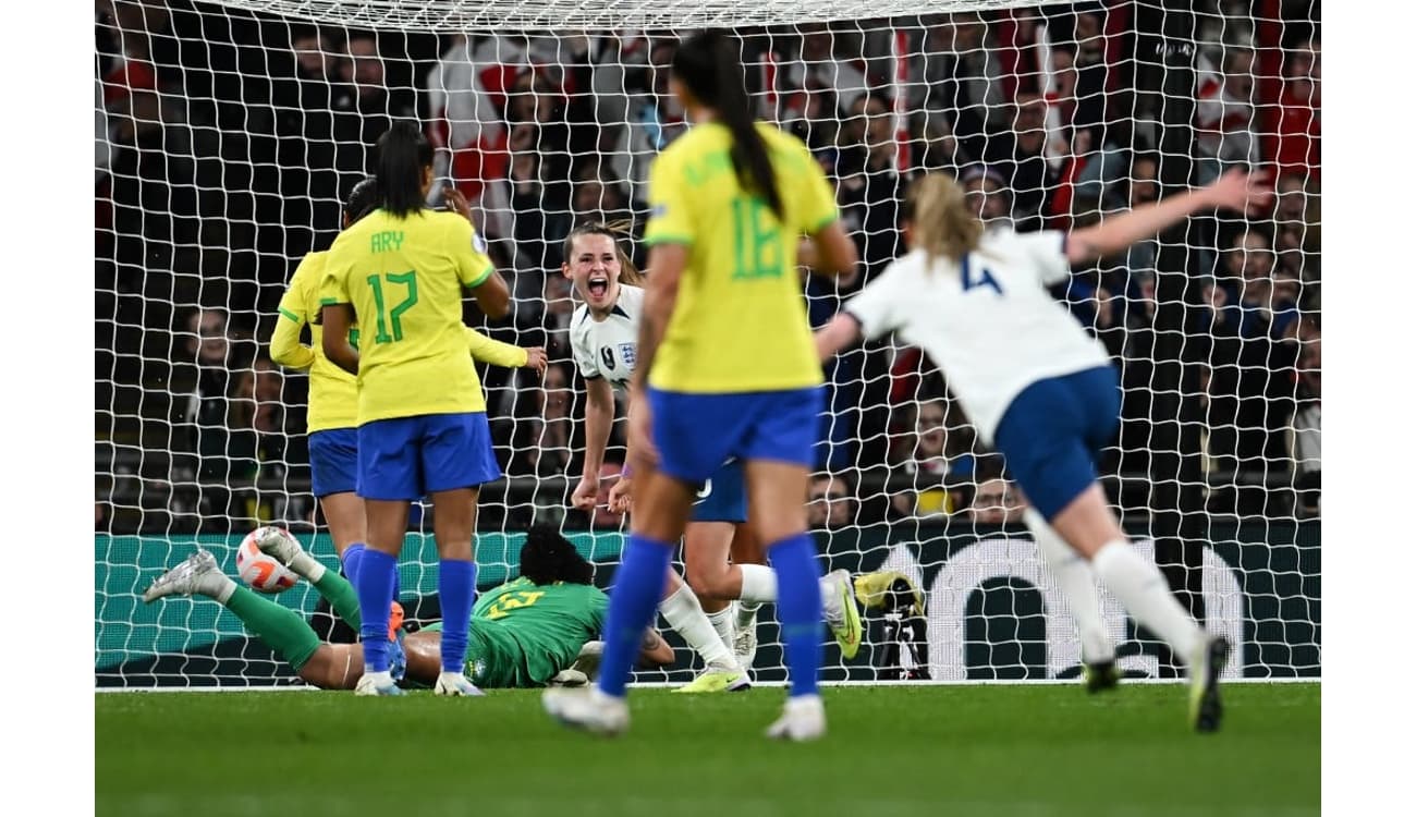 É CAMPEÃ! Inglaterra vence Seleção Brasileira e fatura a