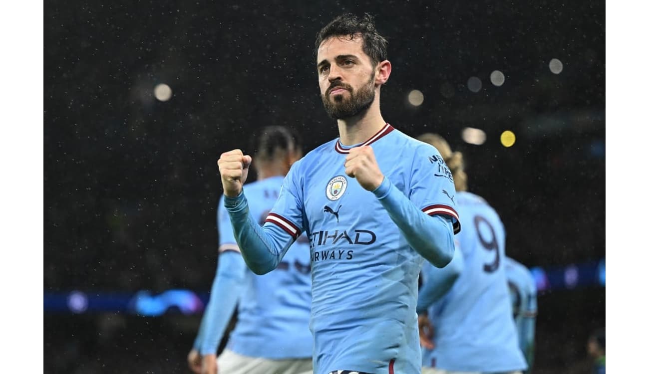 Manchester City tropeça no último jogo antes do Mundial