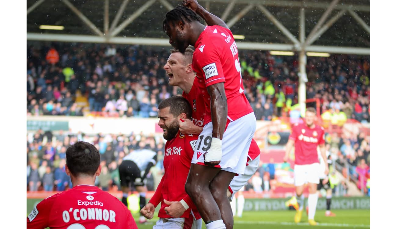 O Wrexham já subiu, mas a quinta divisão inglesa continua oferecendo as  sagas de Notts County e Chesterfield