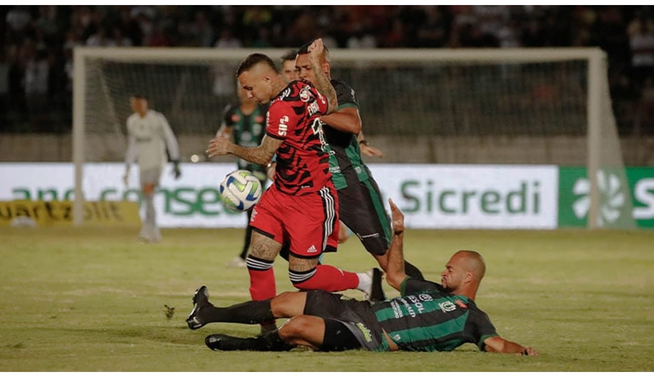 Flamengo decepciona no primeiro jogo sem VP e perde do Maringá pela Copa do  Brasil