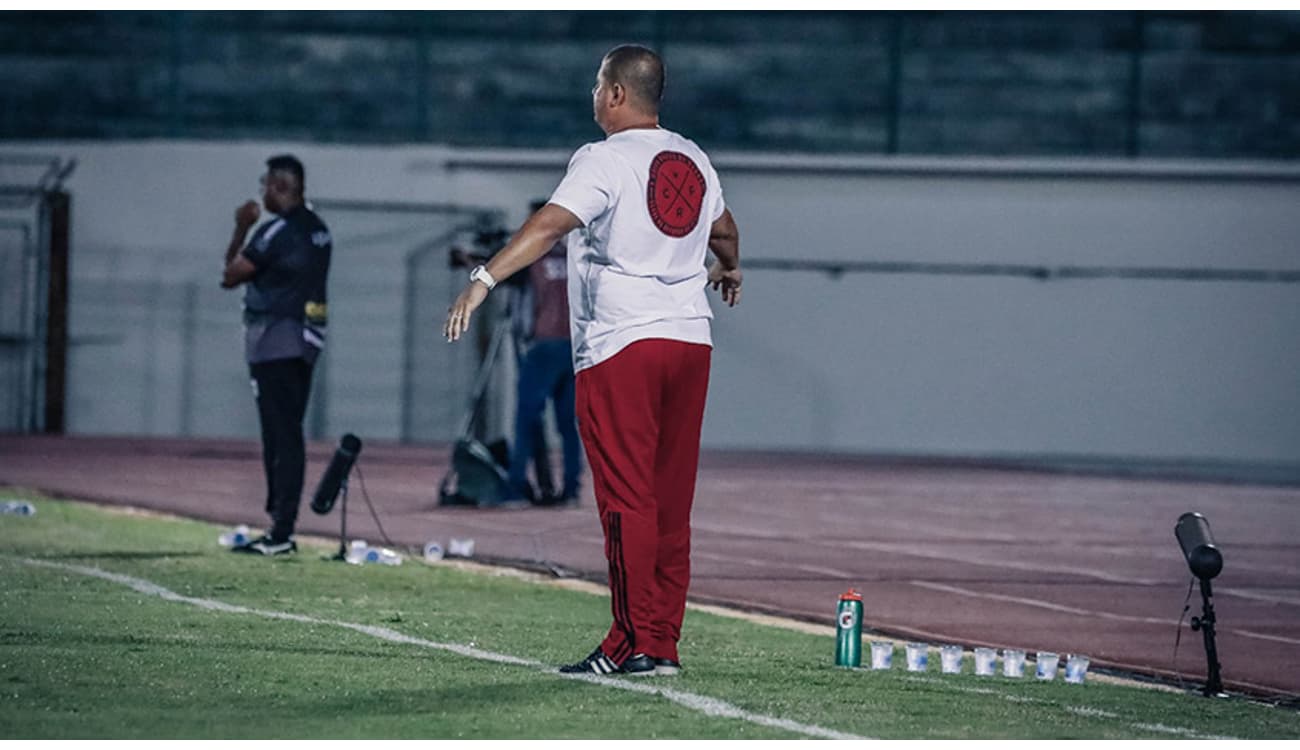 Situação de jogadores sondados, possível novo treinador do Flamengo, e  mais: veja o que BOMBOU hoje - Coluna do Fla