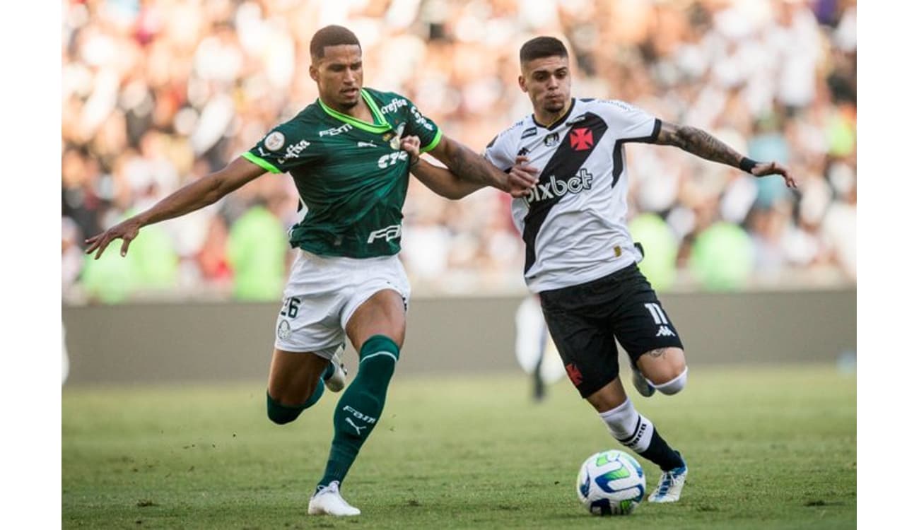 Gabriel Pec é cobiçado por mais um gigante brasileiro; Vasco faz