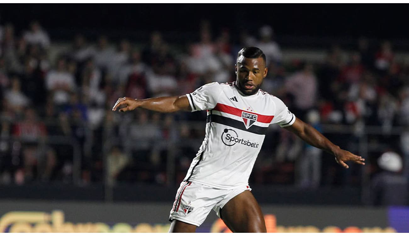 Sumiço' de patrocínio em camisa do São Paulo é explicado por revisão de  contrato