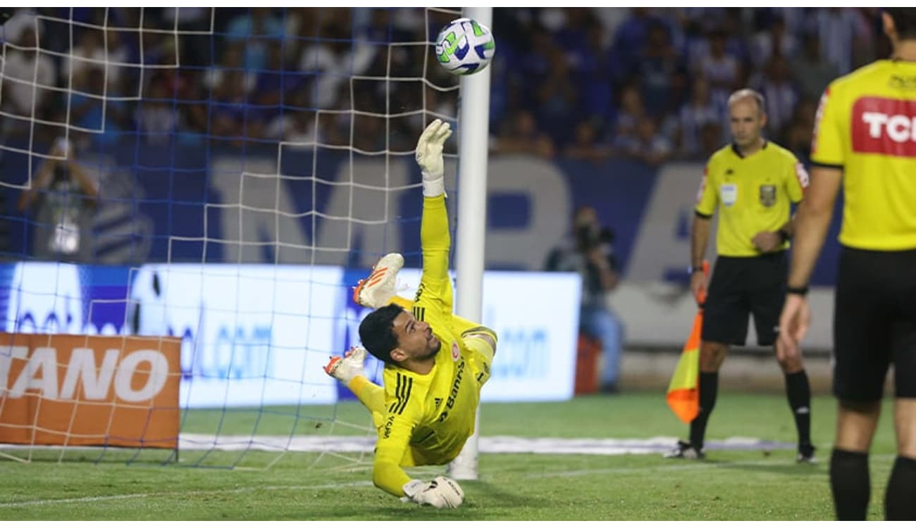 Copa do Brasil: Inter perde pênalti e é vaiado, mas vira sobre o CSA