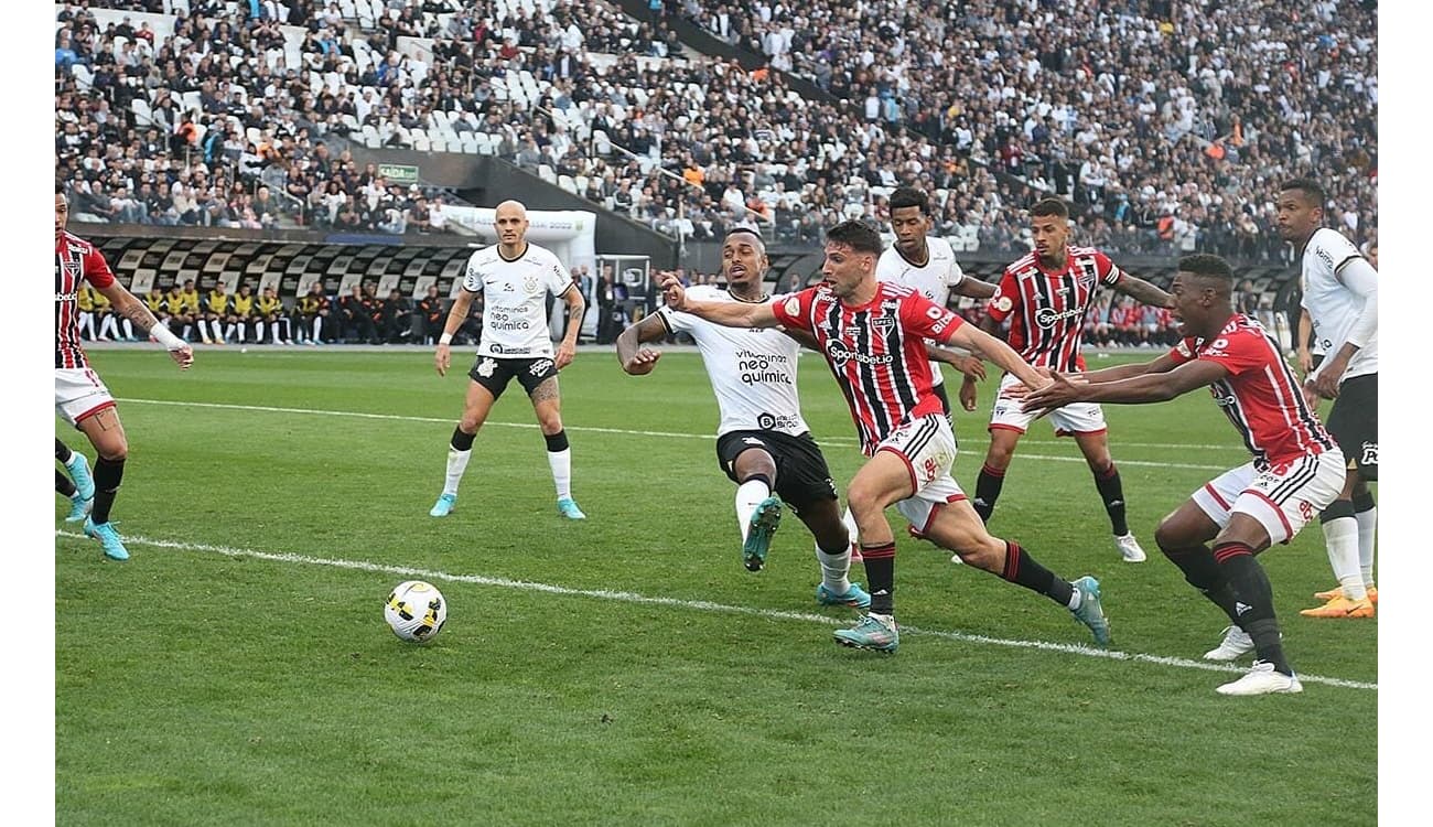 STJD pune Corinthians com perda de mando de campo por gritos homofóbicos da  torcida no Majestoso - Lance!