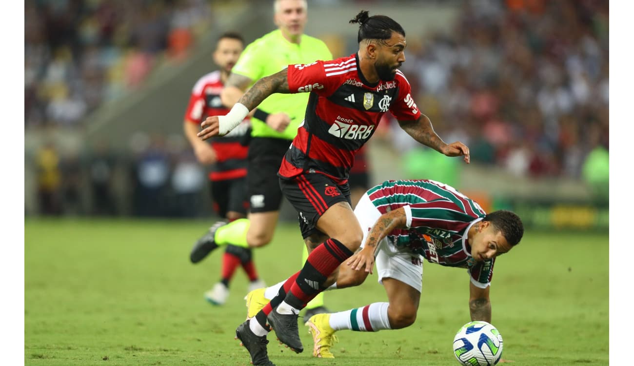 Vai pro jogo? Jornalista CRAVA condição de Luciano para jogo contra o  Flamengo