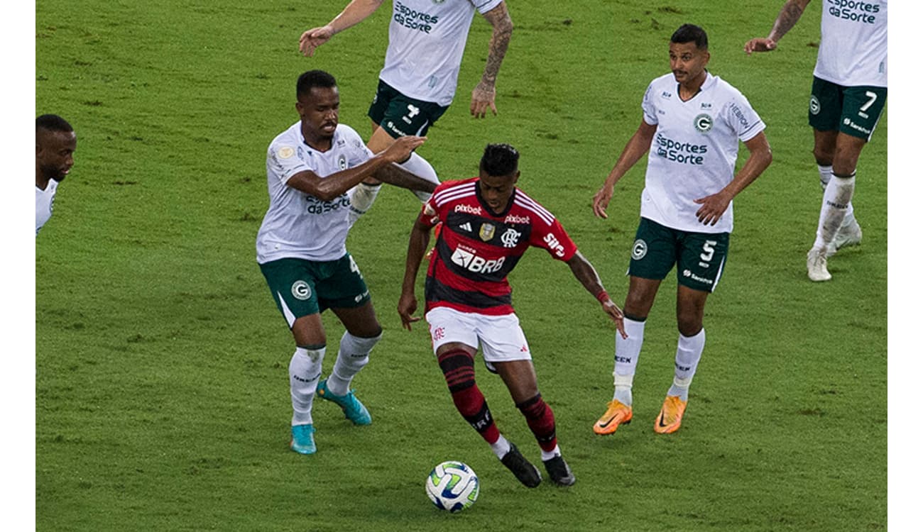 Escalação do Flamengo: Bruno Henrique vai jogar contra o Goiás?