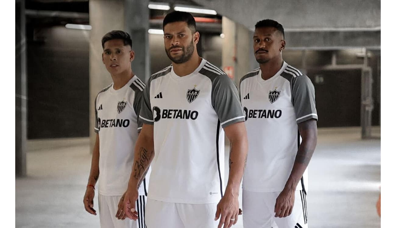 Camisa Internacional 30 Anos da Copa Adidas Feminina - Cinza