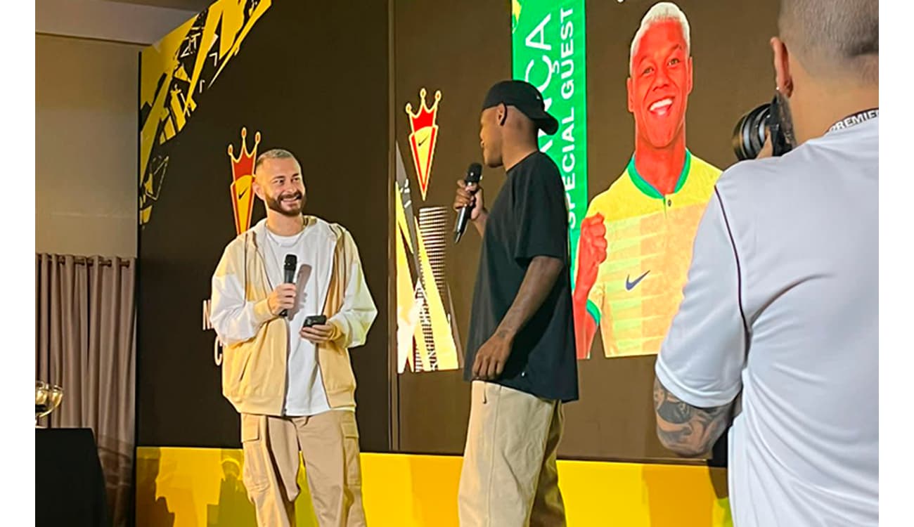 Matheus França marca presença em sorteio da Copa Nike de 2023 - Lance!