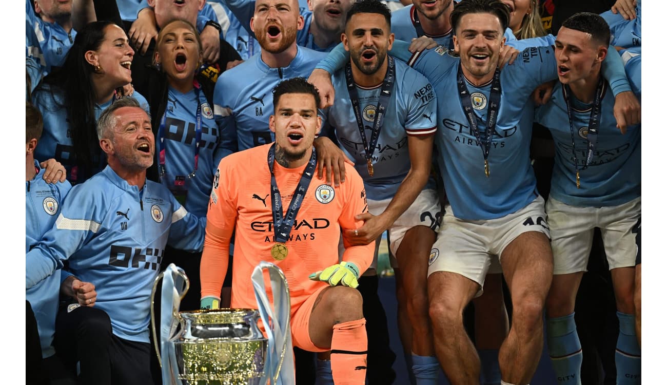 Gastando R$ 765,5 milhões em defensores, Manchester City domina seleção dos  mais caros da história - ESPN