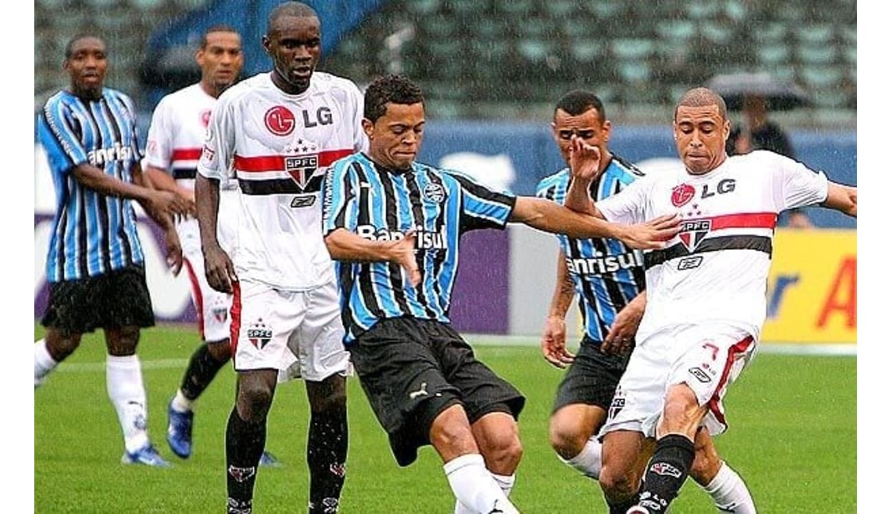 John Textor, do Botafogo, após ver jogo na torcida: É o único jeito de  assistir a futebol, botafogo