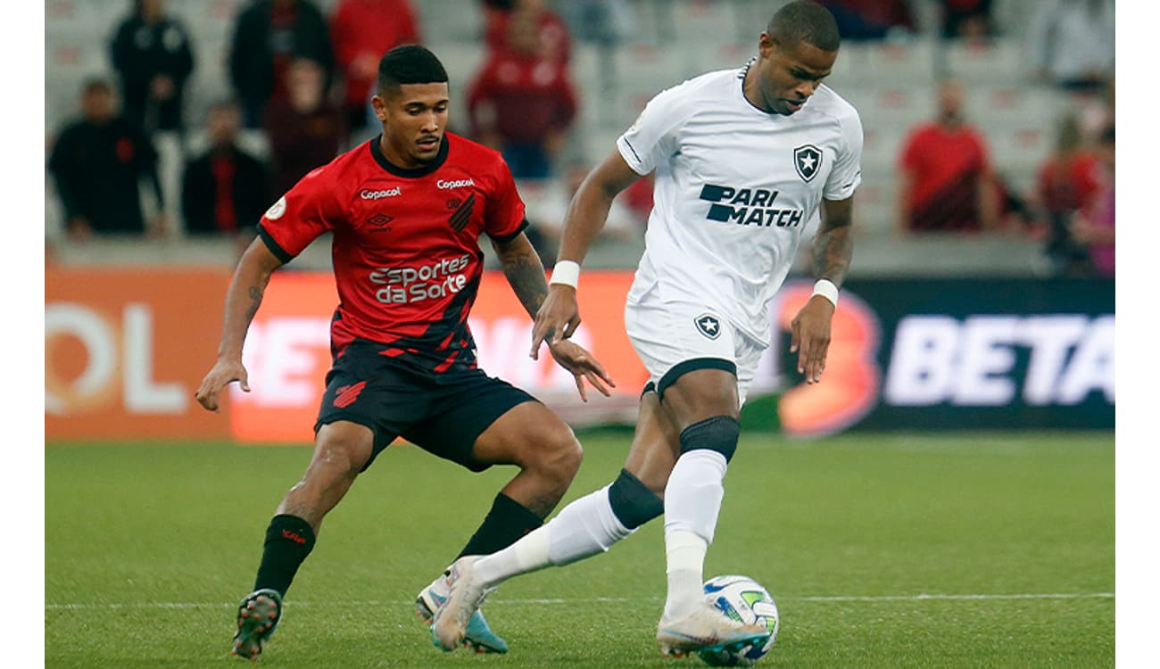 VÍDEO: Alex Santana, ex-Botafogo, marca golaço pelo Ludogorets - Fogo na  Rede