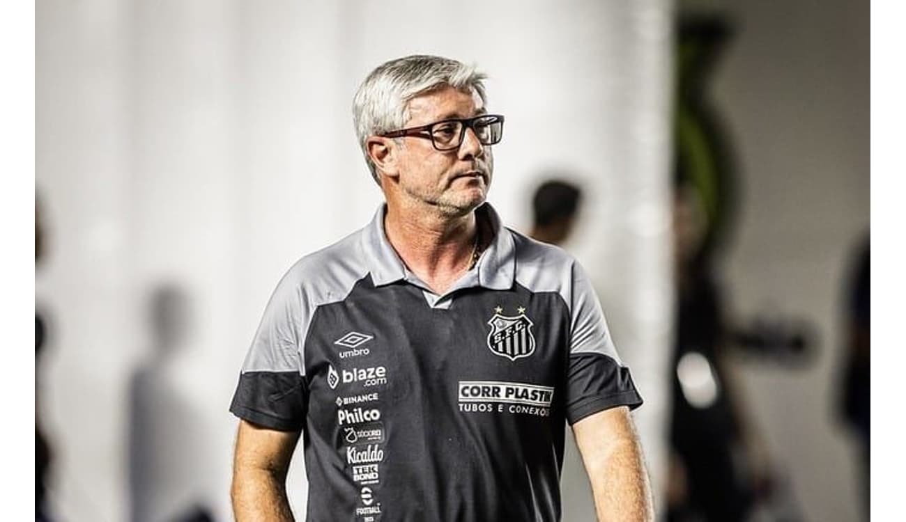 Odair Hellman admite pior atuação e pede desculpas ao torcedor do Santos -  Diário do Peixe