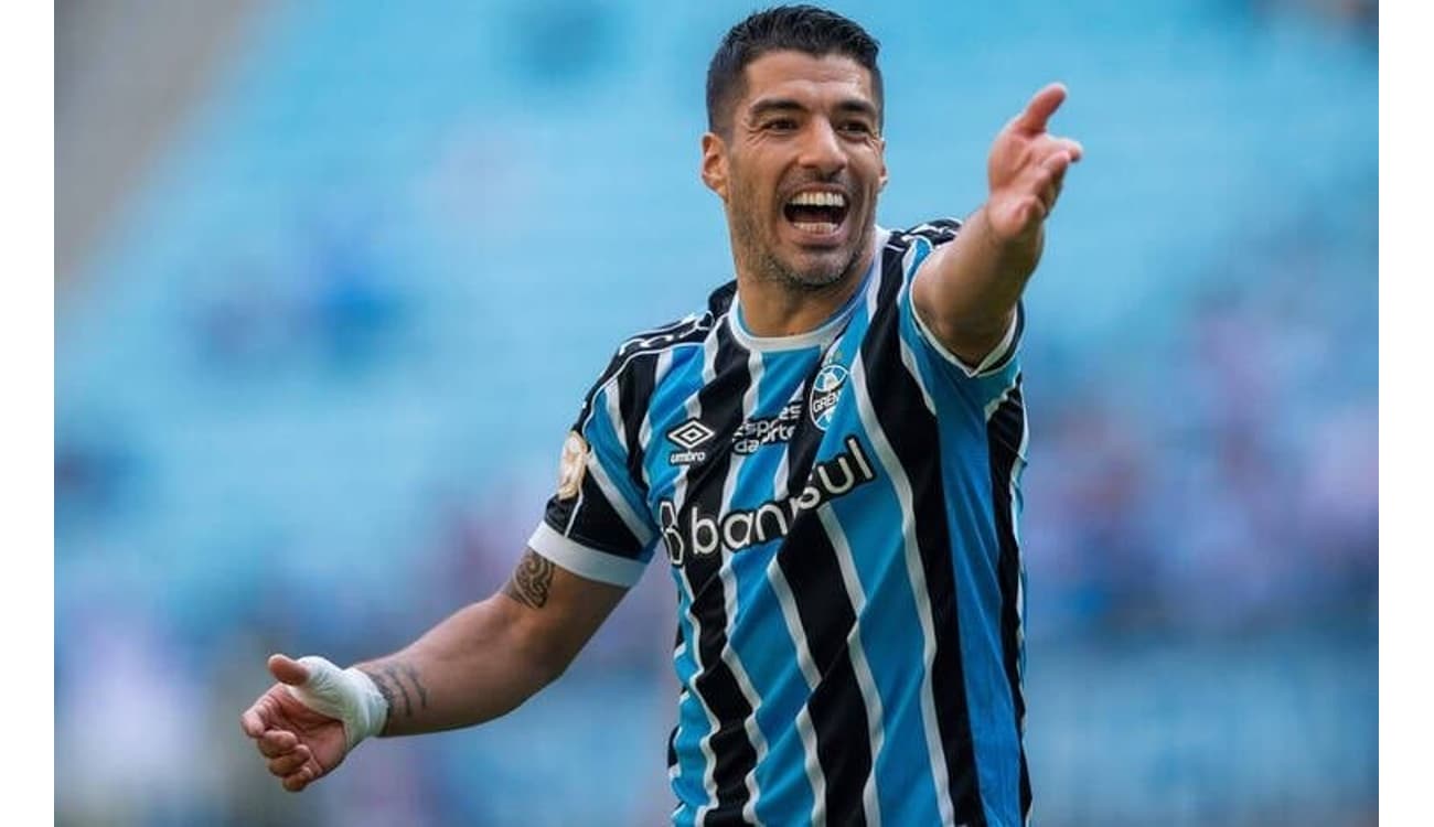 Legal que o Grêmio agora está jogando o campeonato uruguaio por causa do  Suarez : r/futebol