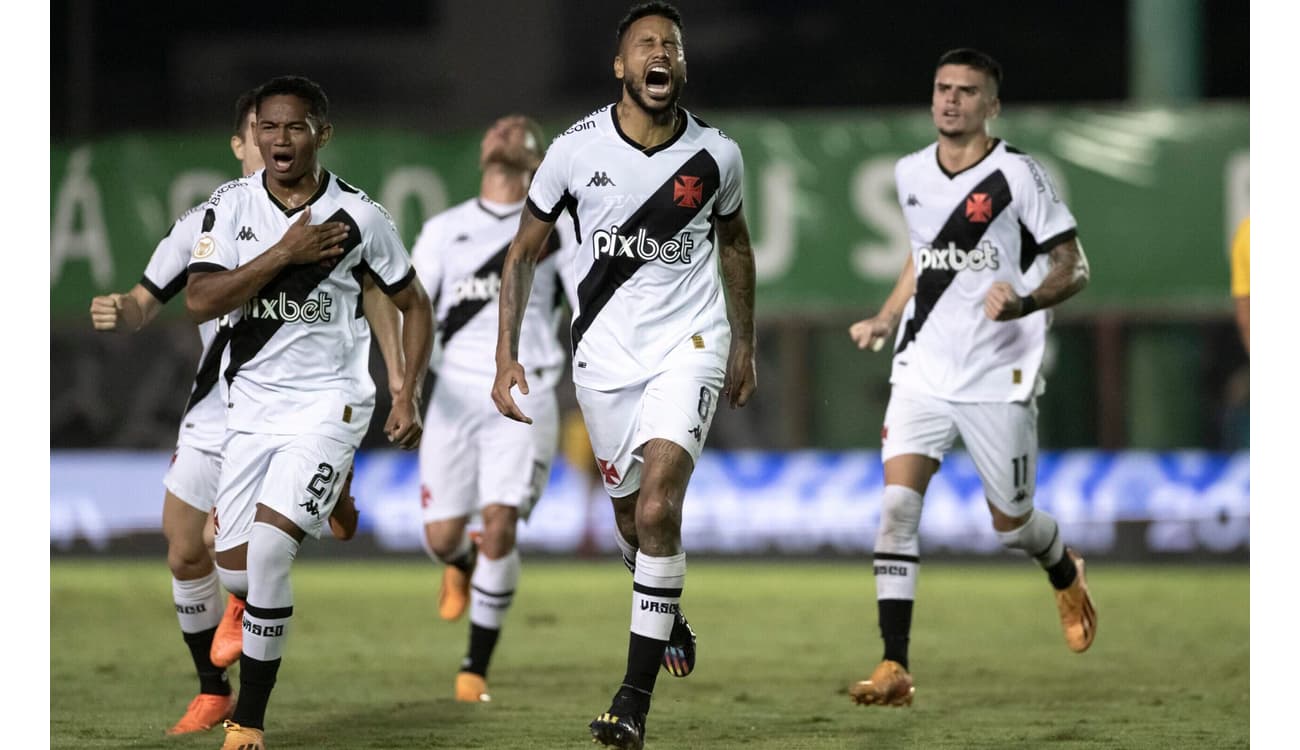 Vasco vence o Cuiabá e resultado encerra sequência de 10 jogos sem