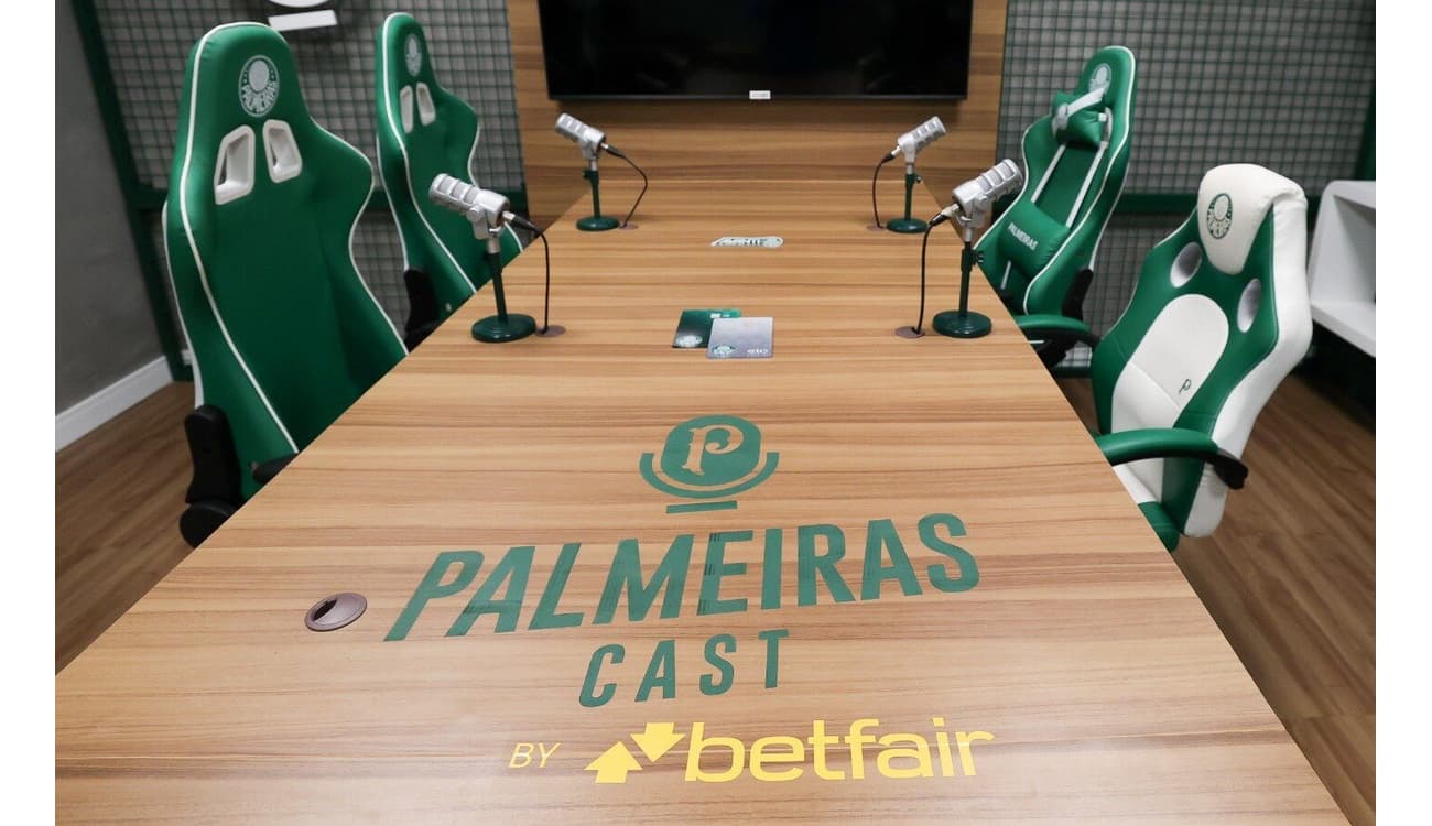 Stream episode A polarização do futebol brasileiro: Flamengo x Palmeiras by  KAWHE FONTES podcast