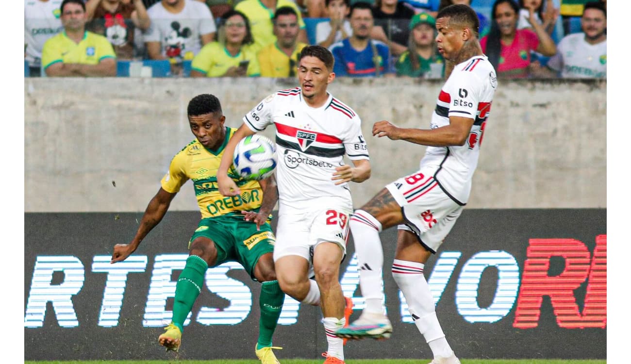 Globo Esporte, São Paulo perde para o Cruzeiro com gol contra aos 2  minutos