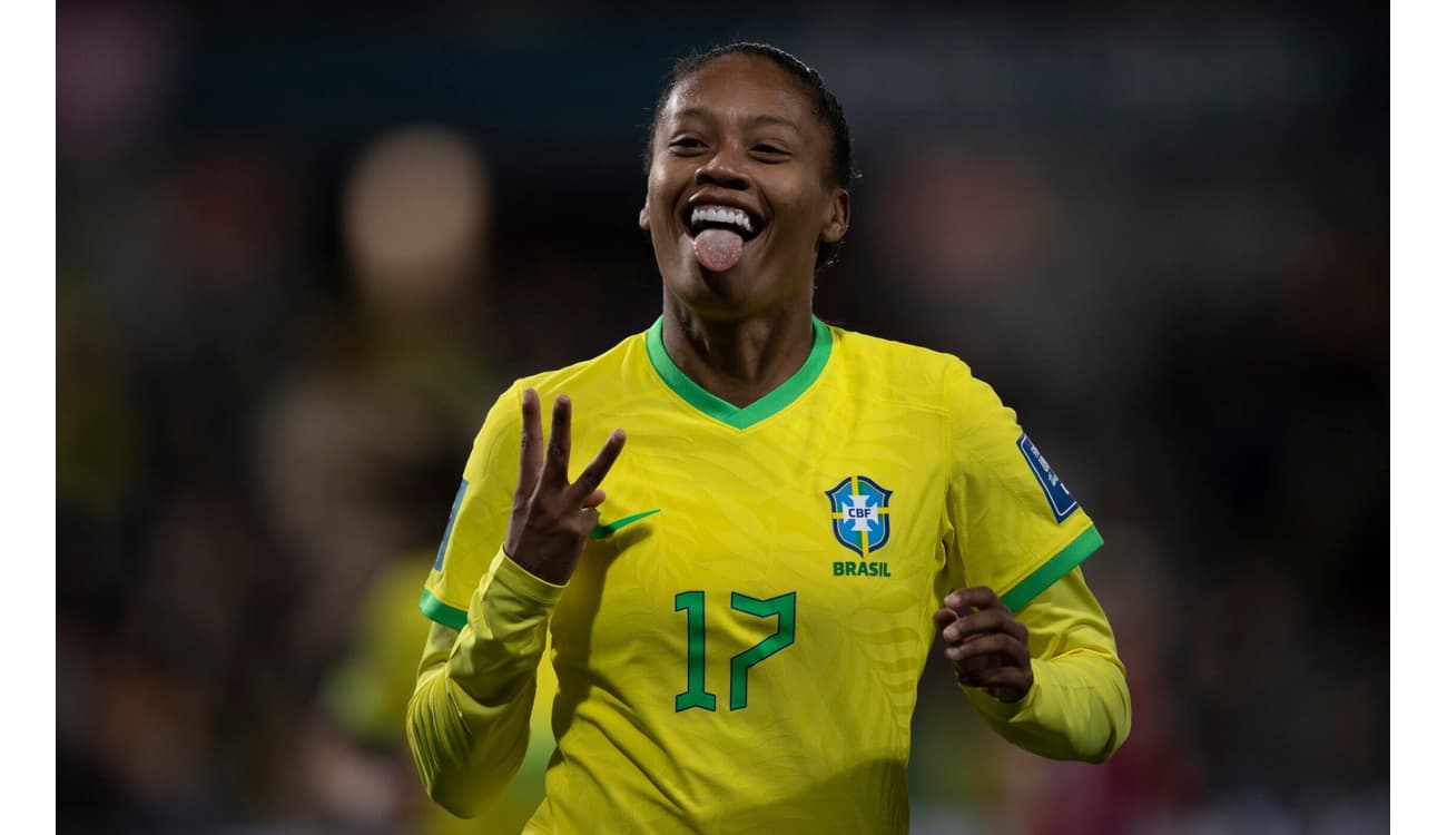 Seleção Brasileira Feminina causa boa impressão na estreia da Copa do Mundo  2023, Completando a jogada