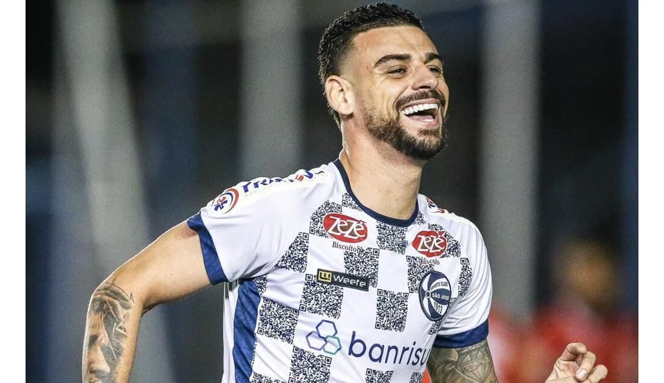 Lucas Cunha projeta 'jogo mais importante do ano' na Série C