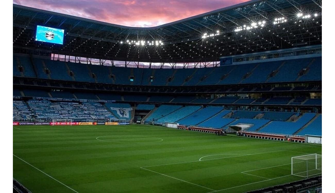 Jogo entre Grêmio e Bahia, pela Copa do Brasil, atrasa em 1h por ciclone  extratropical