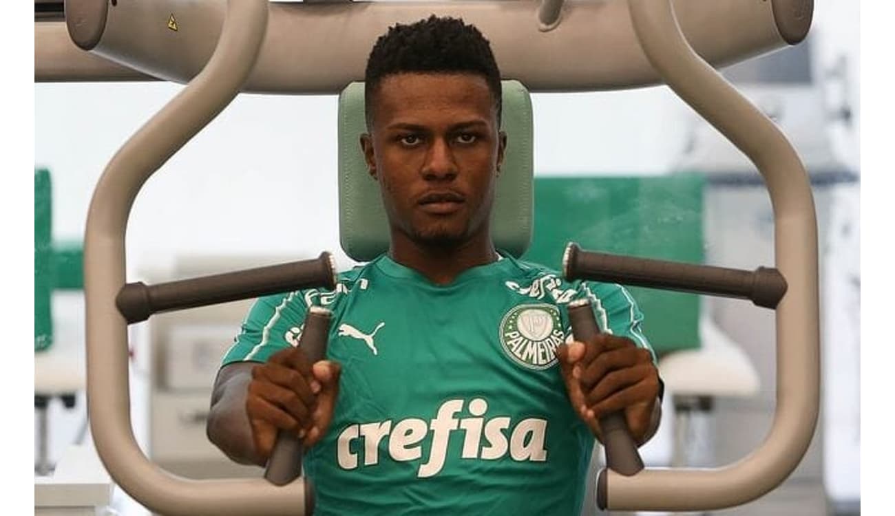 Veiga confirma propostas a jogadores do Palmeiras, mas nega abalo  psicológico: 'Somos maduros