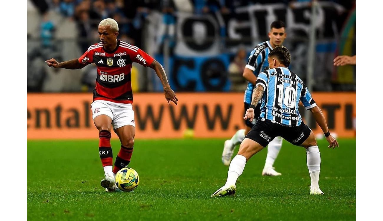 Flamengo: Wesley marca primeiro gol pelos profissionais - Lance!