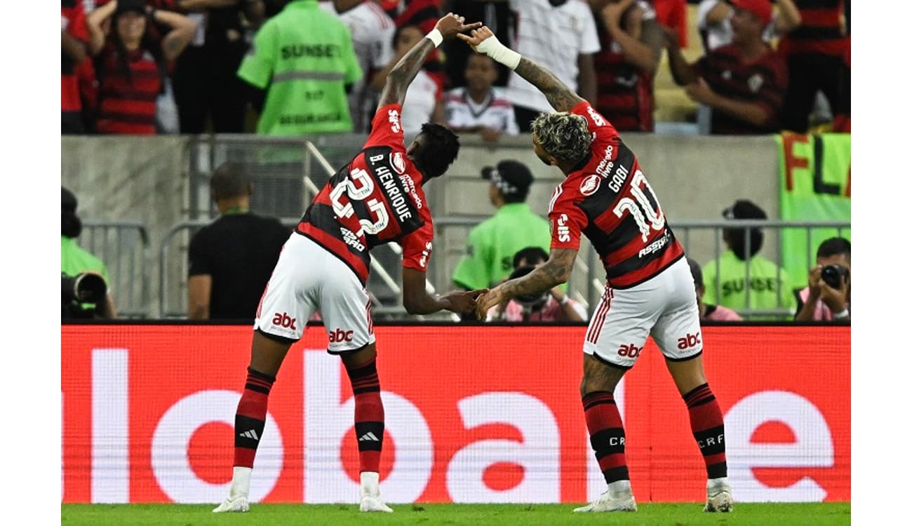 FLAMENGO X OLIMPIA, COPA LIBERTADORES