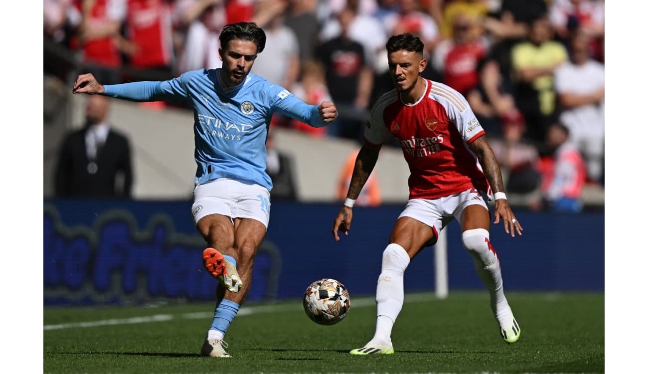 O grande jogo da Premier League teve poucas oportunidades, mas a sorte  sorriu ao Arsenal aos 86' e agravou a má fase do Manchester City