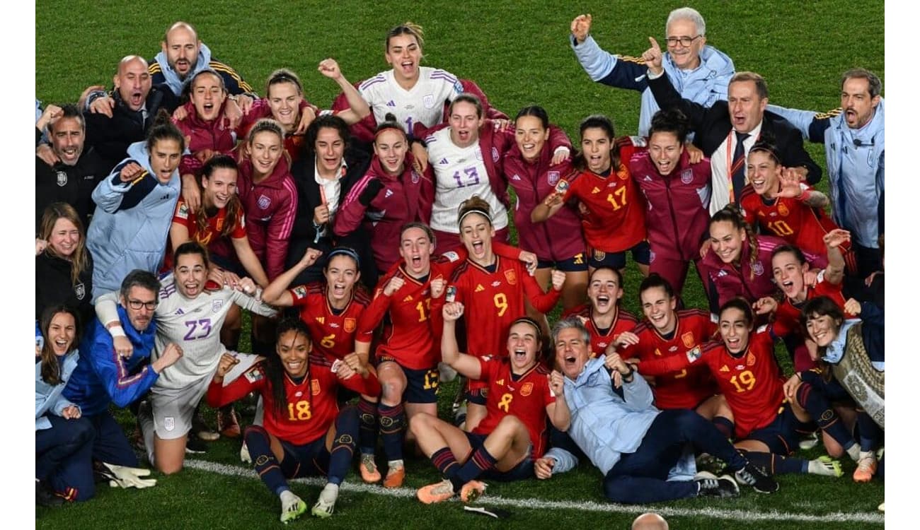 Seleção vence Espanha por 2x1 e é bicampeã olímpica