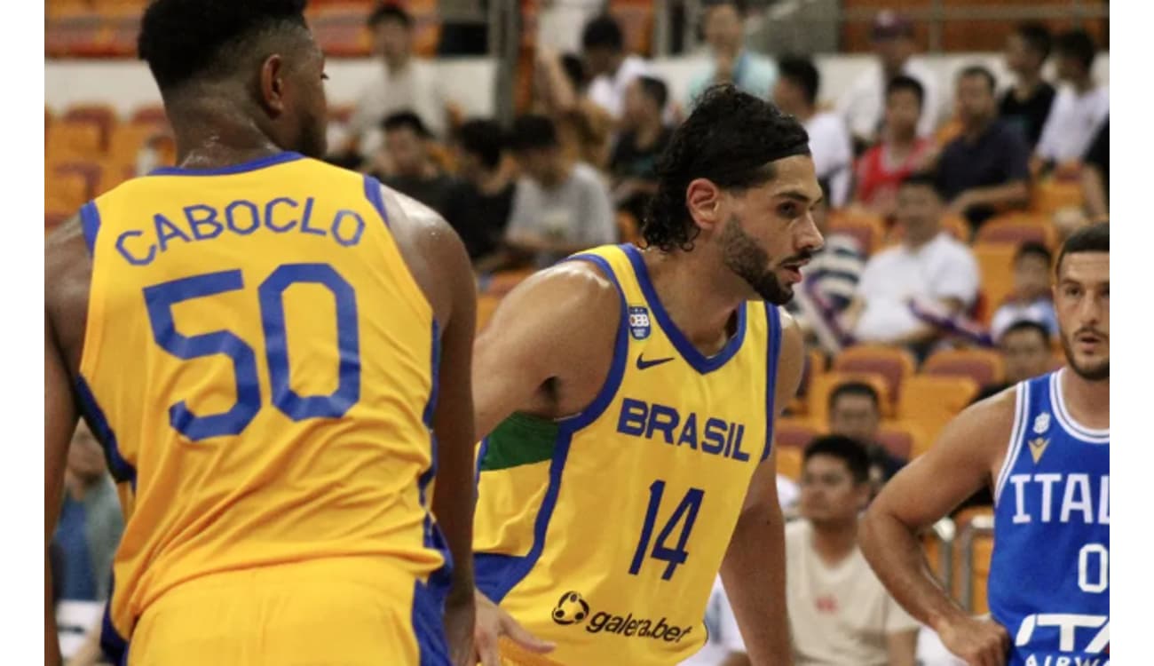 Bruno Caboclo assume protagonismo no Mundial de Basquete 2023