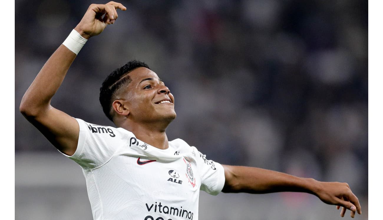 Wesley volta a ganhar chance no time profissional do Corinthians após 116  dias; veja números