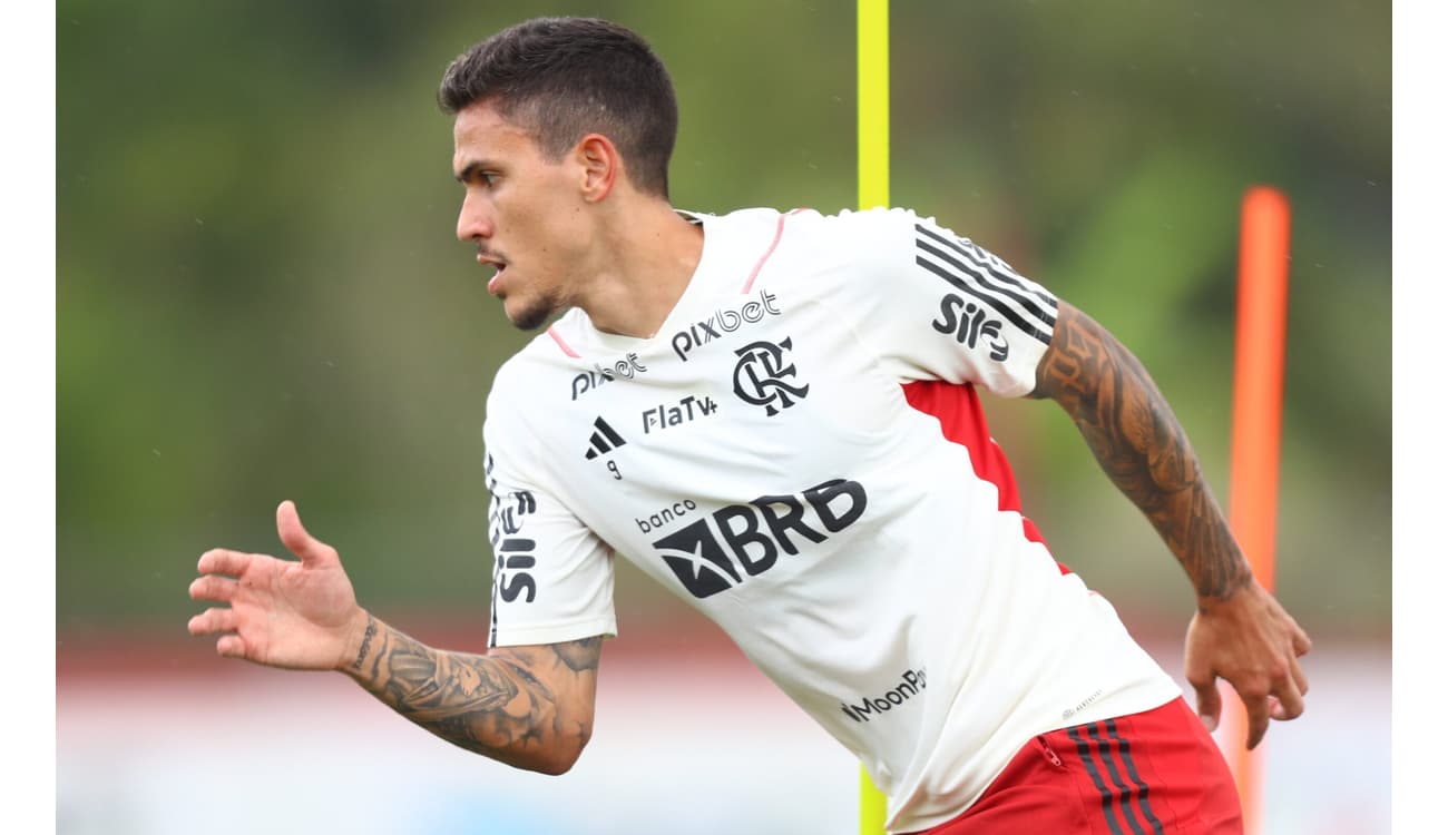 Flamengo se manifesta sobre polêmica envolvendo Isla e garante punição ao  jogador - Coluna do Fla