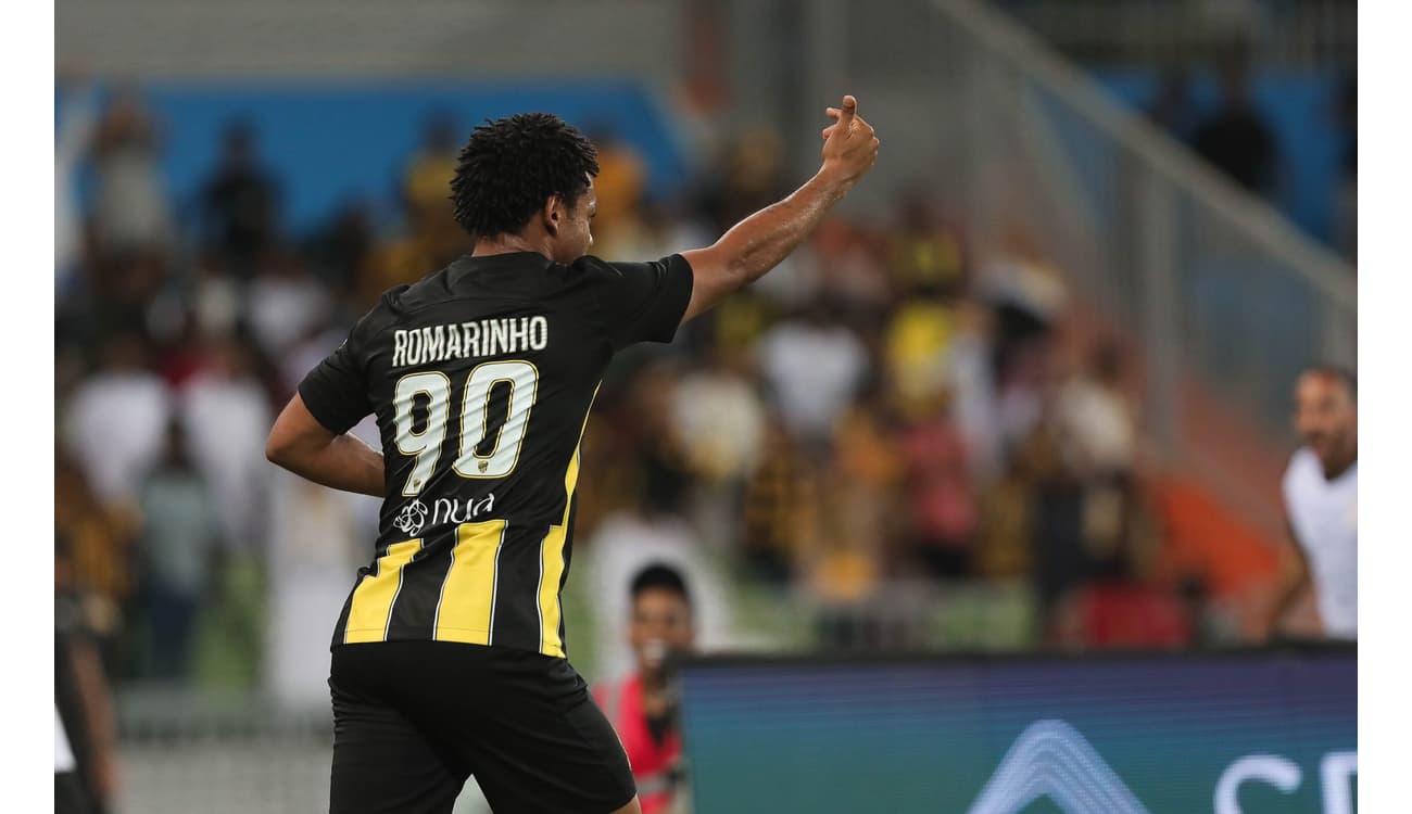 Romarinho faz dois, e Al-Ittihad vence em estreia na Champions da Ásia