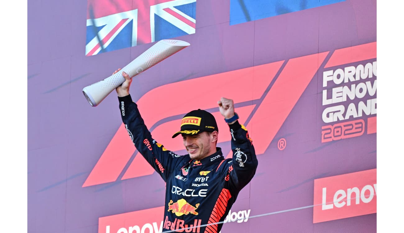 Verstappen volta a liderar treinos livres no Japão após GP atípico em  Singapura - Lance!