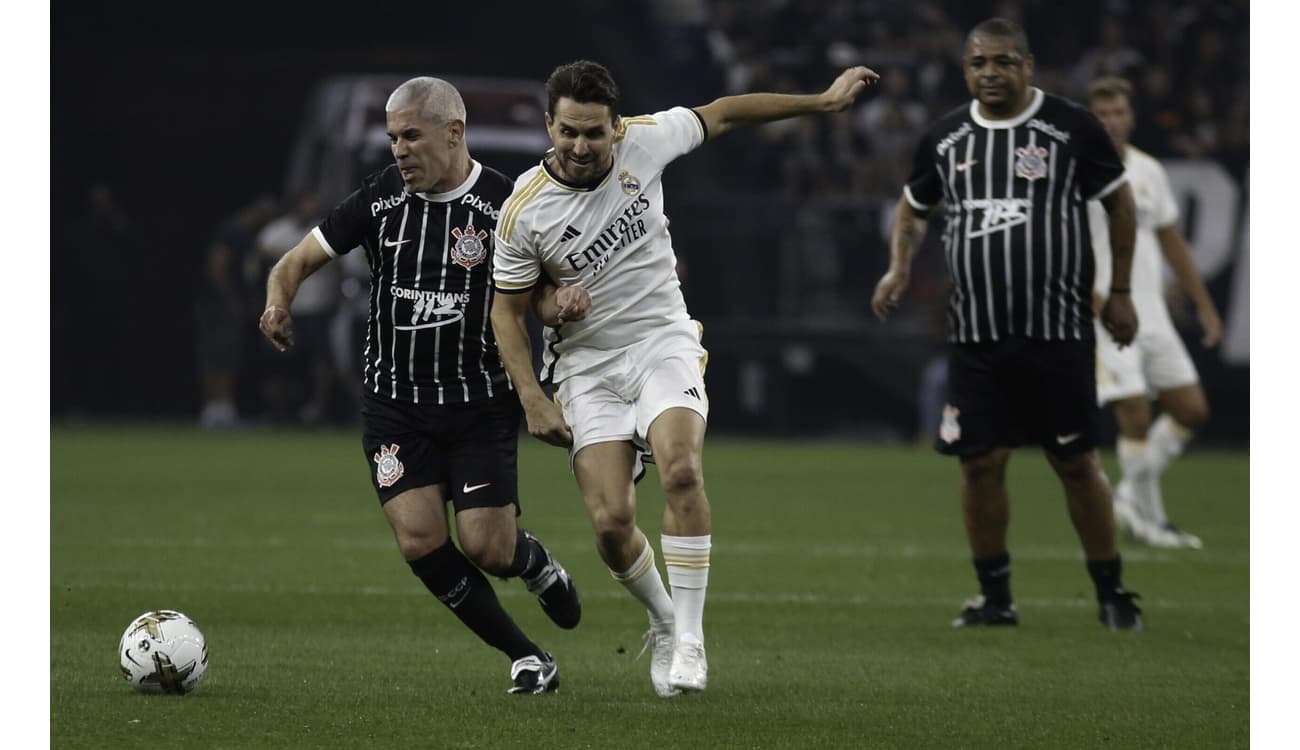 Corinthians promove jogo festivo com campeões mundiais de 2000