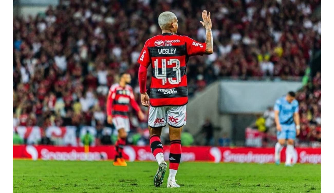 Wesley leva terceiro cartão amarelo e está fora da decisão contra o Grêmio  no Maracanã