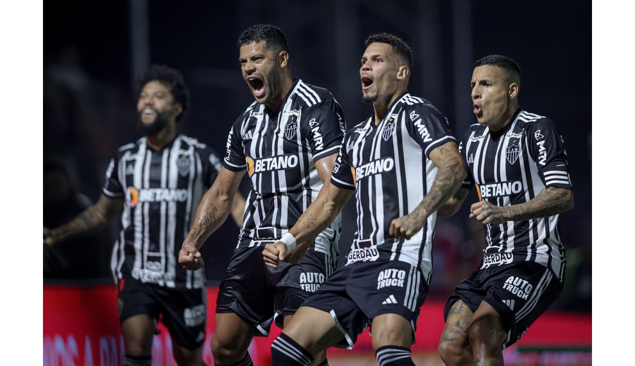 Atlético-MG vence o Bragantino e entra no G6 do Brasileirão