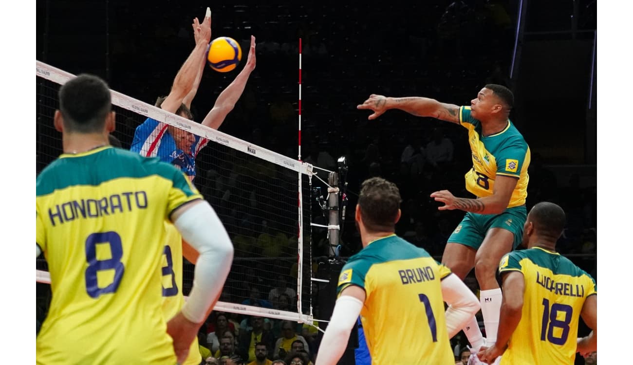 Vôlei: Brasil vence Itália no tie-break e garante vaga em Paris-2024