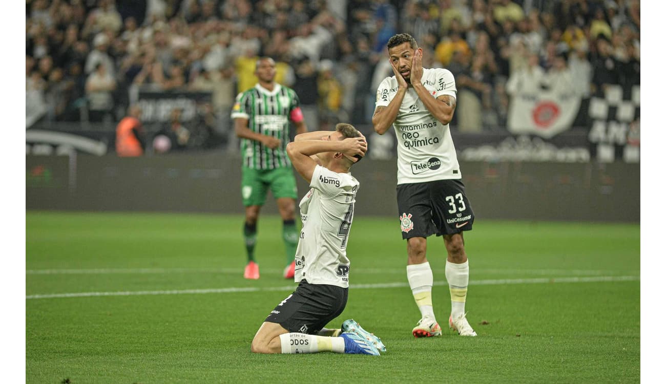Colorados & Peleadores - Miranha já tinha mandado o papo O Evento canônico  do Inter é empatar com o Corinthians