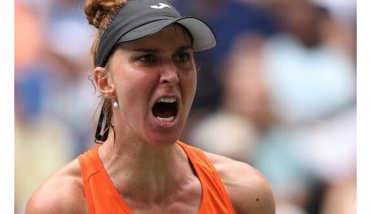 Em jogo de três horas, Bia Haddad desperdiça 6-3 e 3-1 e cai na estreia do  WTA de Pequim