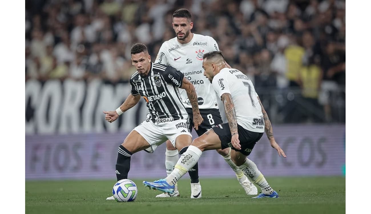 Veja os melhores momentos de Corinthians 2 x 1 Atlético-GO