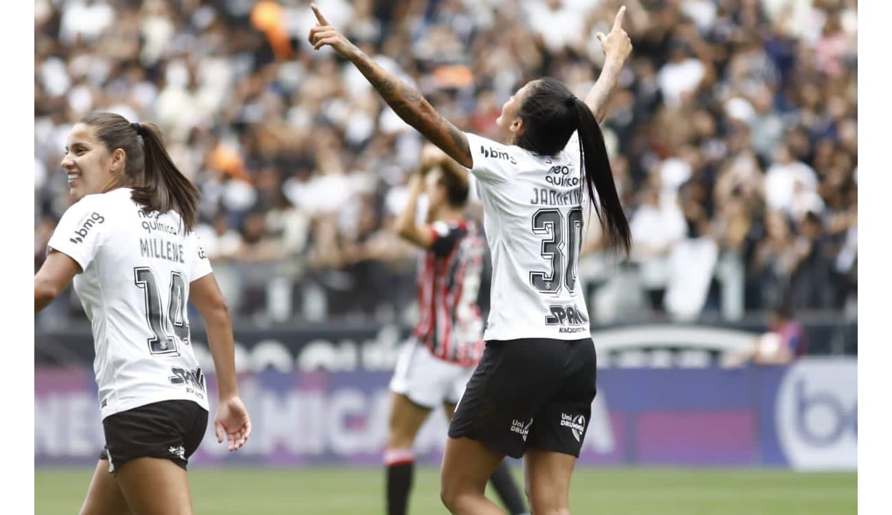 Corinthians vira sobre o São Paulo na Neo Química Arena e conquista o Paulista  Feminino