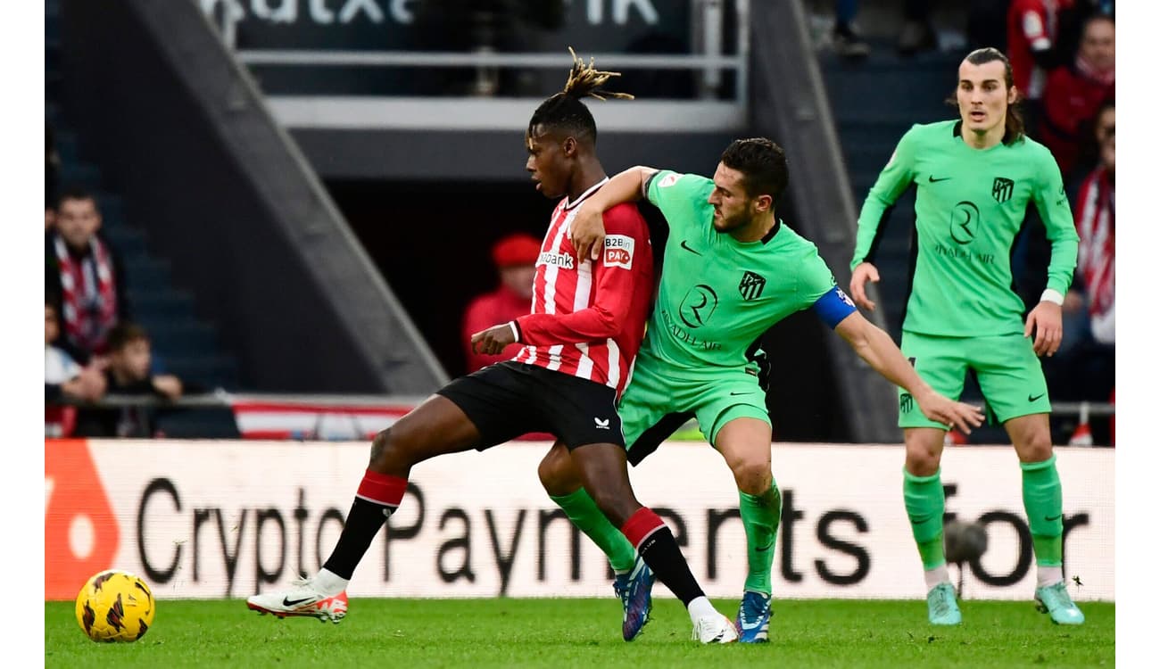 Athletic Bilbão é dominante e, no duelo direto, vence o Atlético de Madrid