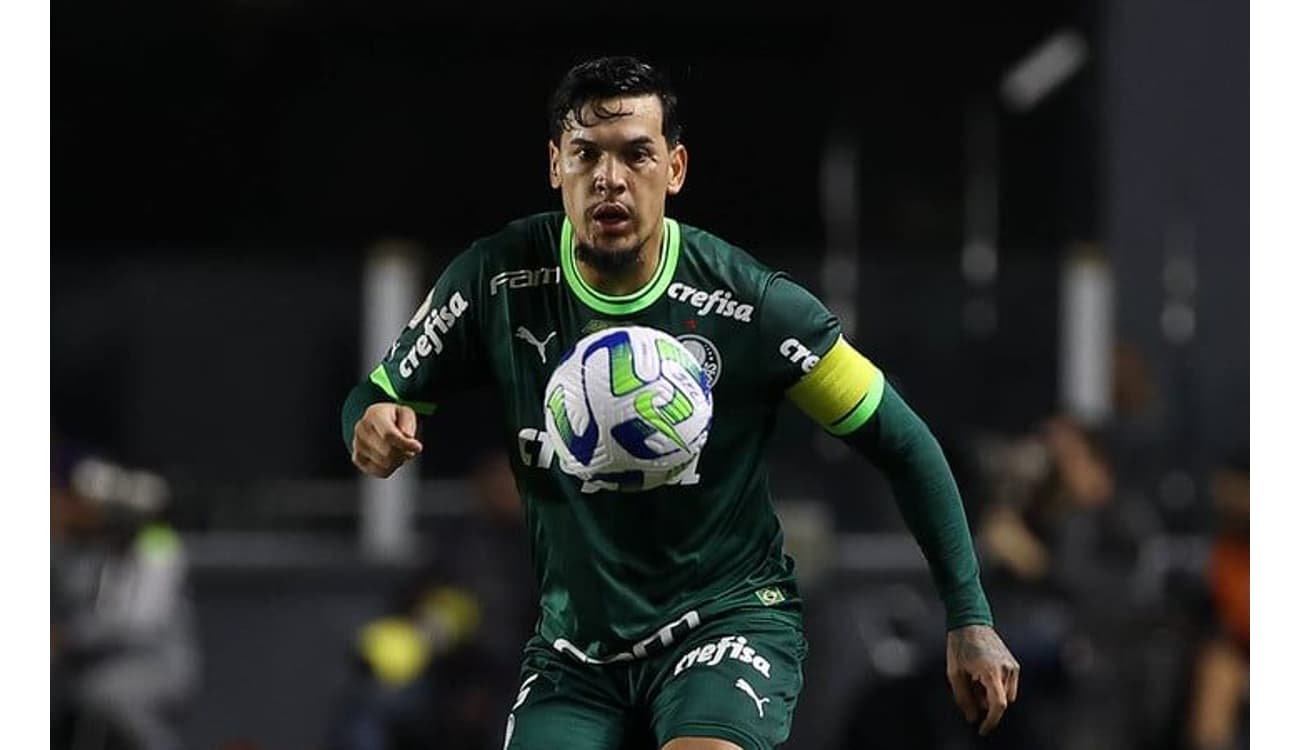 Gómez exalta desempenho de Luis Guilherme e Estêvão no time.