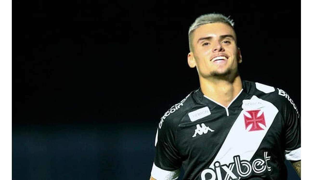 Gabriel Pec é cobiçado por mais um gigante brasileiro; Vasco faz