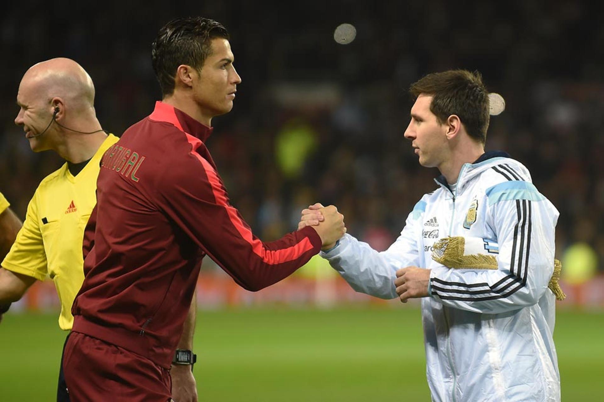 Cristiano Ronaldo e Messi - Portugal x Argentina (Foto: Paul Ellis/AFP)