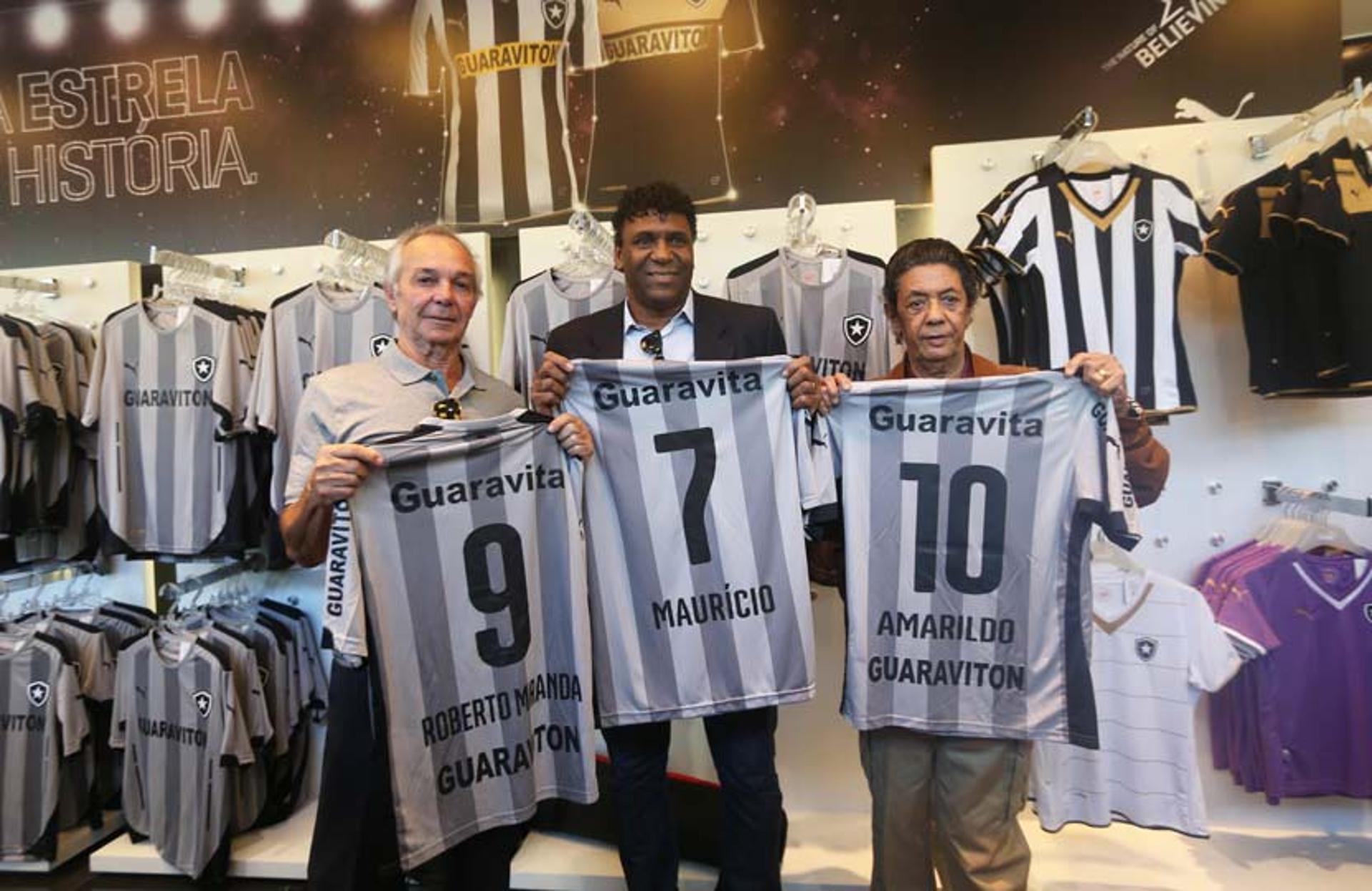 Veja as imagens do novo uniforme do Botafogo (Foto: Paulo Sérgio/ LANCE!Press)