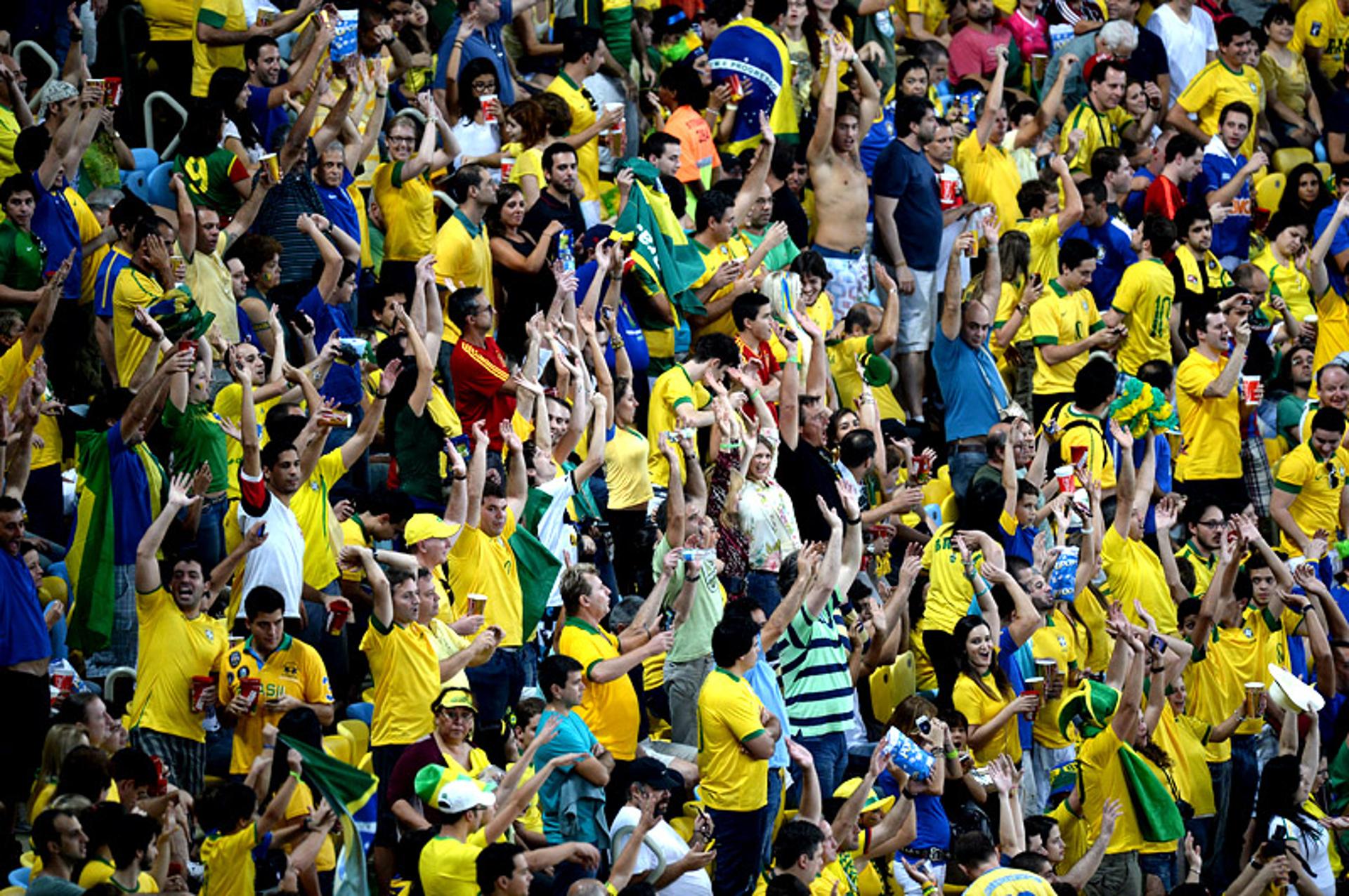 Torcida - Brasil x Espanha (Foto: Nelson Almeida/AFP)