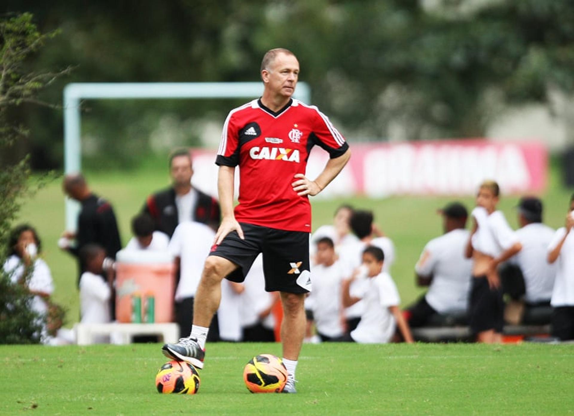 Mano Menezes - Treino do Flamengo (Foto: Paulo Sergio/ LANCE!Press)